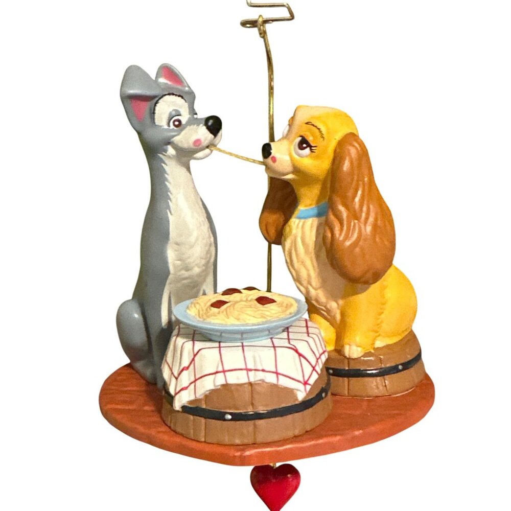 Lady & The Tramp Spaghetti Scene Hanging Ornament Disney 2005 Heart Base Valenti
